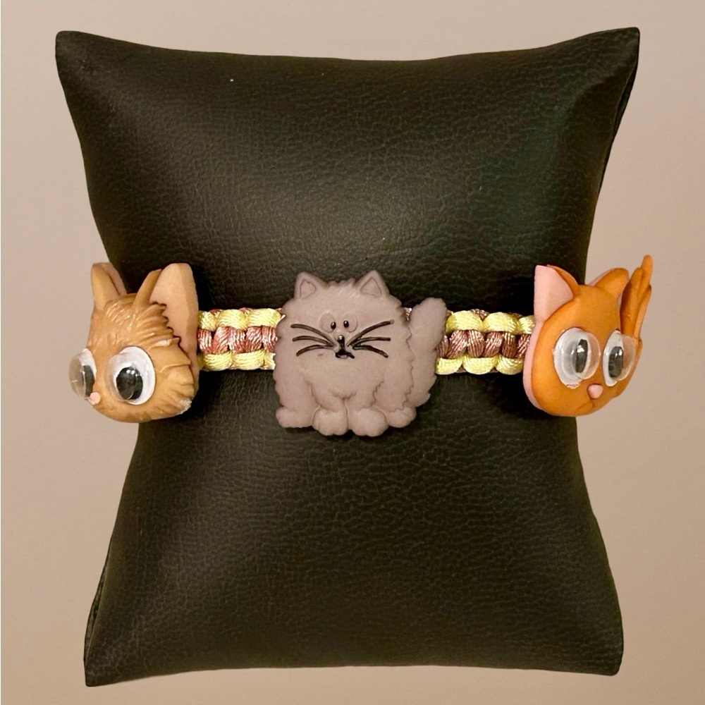 Cat lovers’ friendship bracelet; adjustable, unisex; gift for kids, adults, vets
